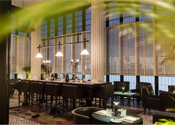 Double - Six, Luxury - Hotel 5*