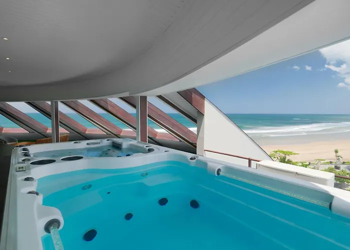 Double - Six, Luxury -