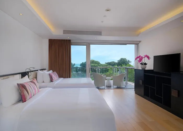 Double - Six, Luxury -