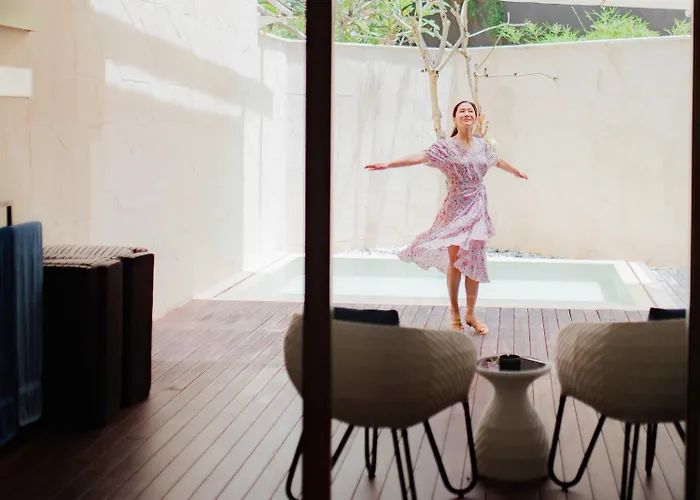 Double - Six, Luxury - Hotel 5*